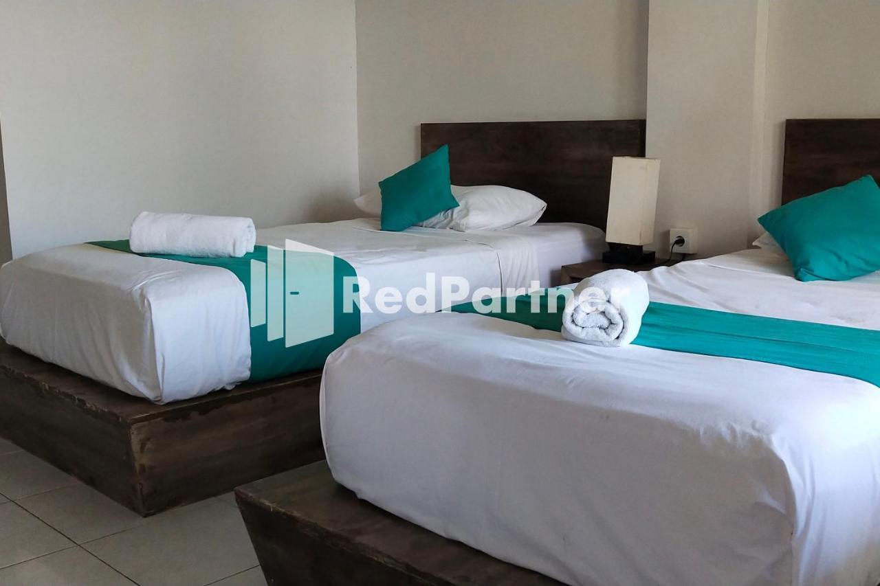 Pondok Sentana Guest House At Jalan Raya Uluwatu Redpartner อูงาซัน ภายนอก รูปภาพ
