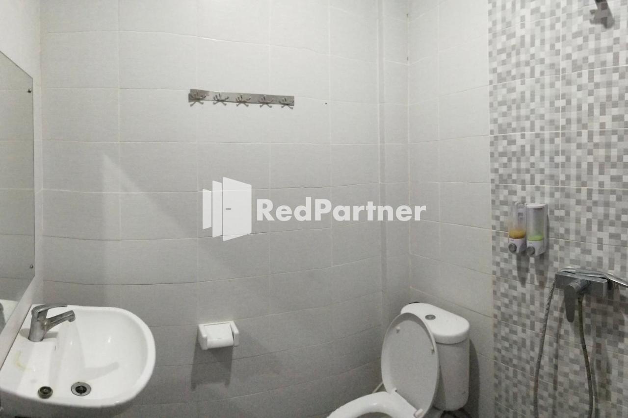 Pondok Sentana Guest House At Jalan Raya Uluwatu Redpartner อูงาซัน ภายนอก รูปภาพ