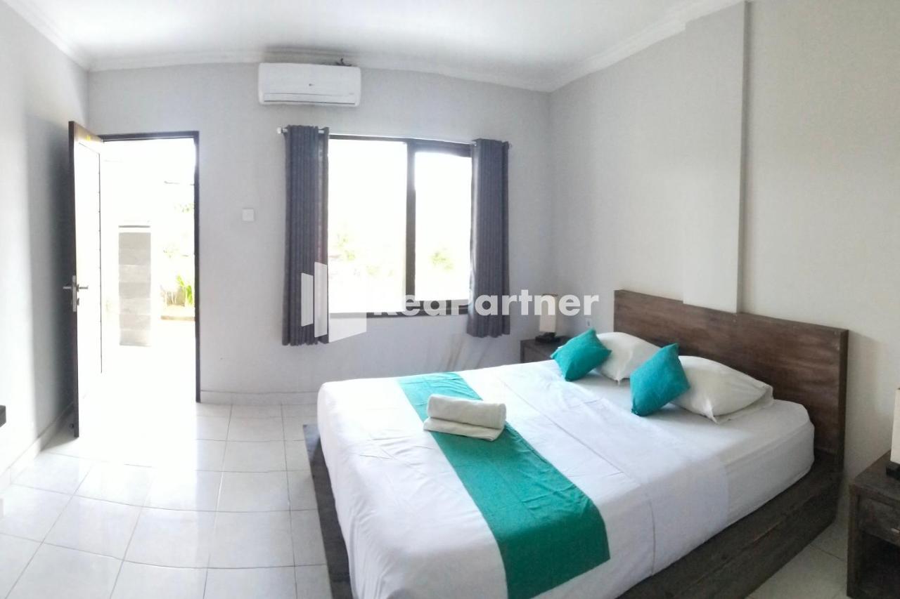 Pondok Sentana Guest House At Jalan Raya Uluwatu Redpartner อูงาซัน ภายนอก รูปภาพ