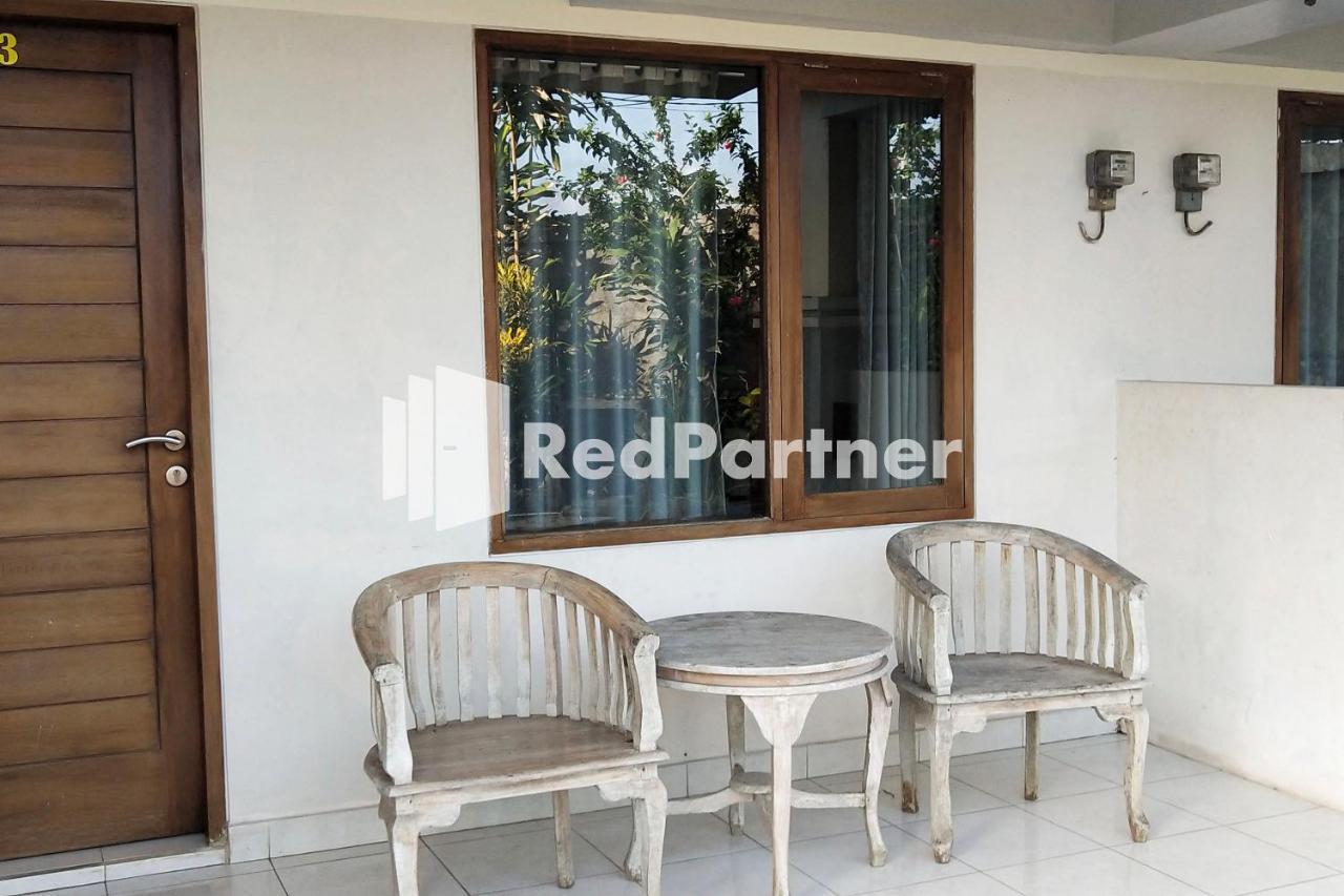 Pondok Sentana Guest House At Jalan Raya Uluwatu Redpartner อูงาซัน ภายนอก รูปภาพ