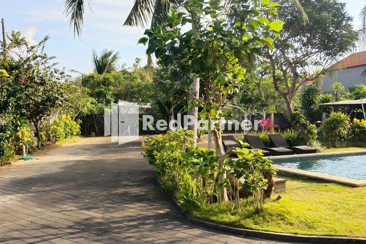 Pondok Sentana Guest House At Jalan Raya Uluwatu Redpartner อูงาซัน ภายนอก รูปภาพ